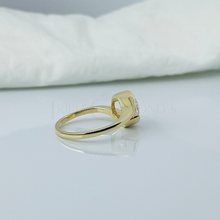 Tension Setting Round Cut 14K Solid Gold Twisted Diamond Rings IGI Certified