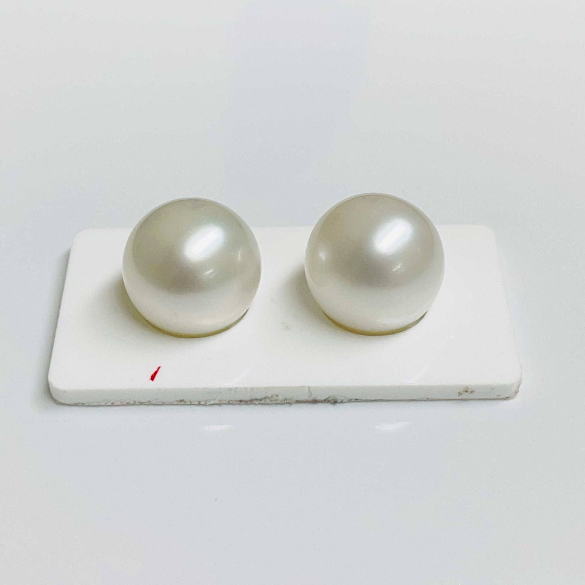 Magical 14.00 MM Snow White South Sea Pearl