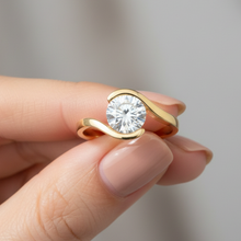 Tension Setting Round Cut 14K Solid Gold Twisted Diamond Rings IGI Certified